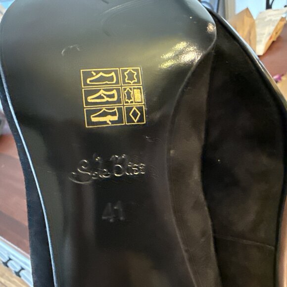 Sole Bliss Ingrid heel Pumps Black Suede Shoes - Picture 11 of 16